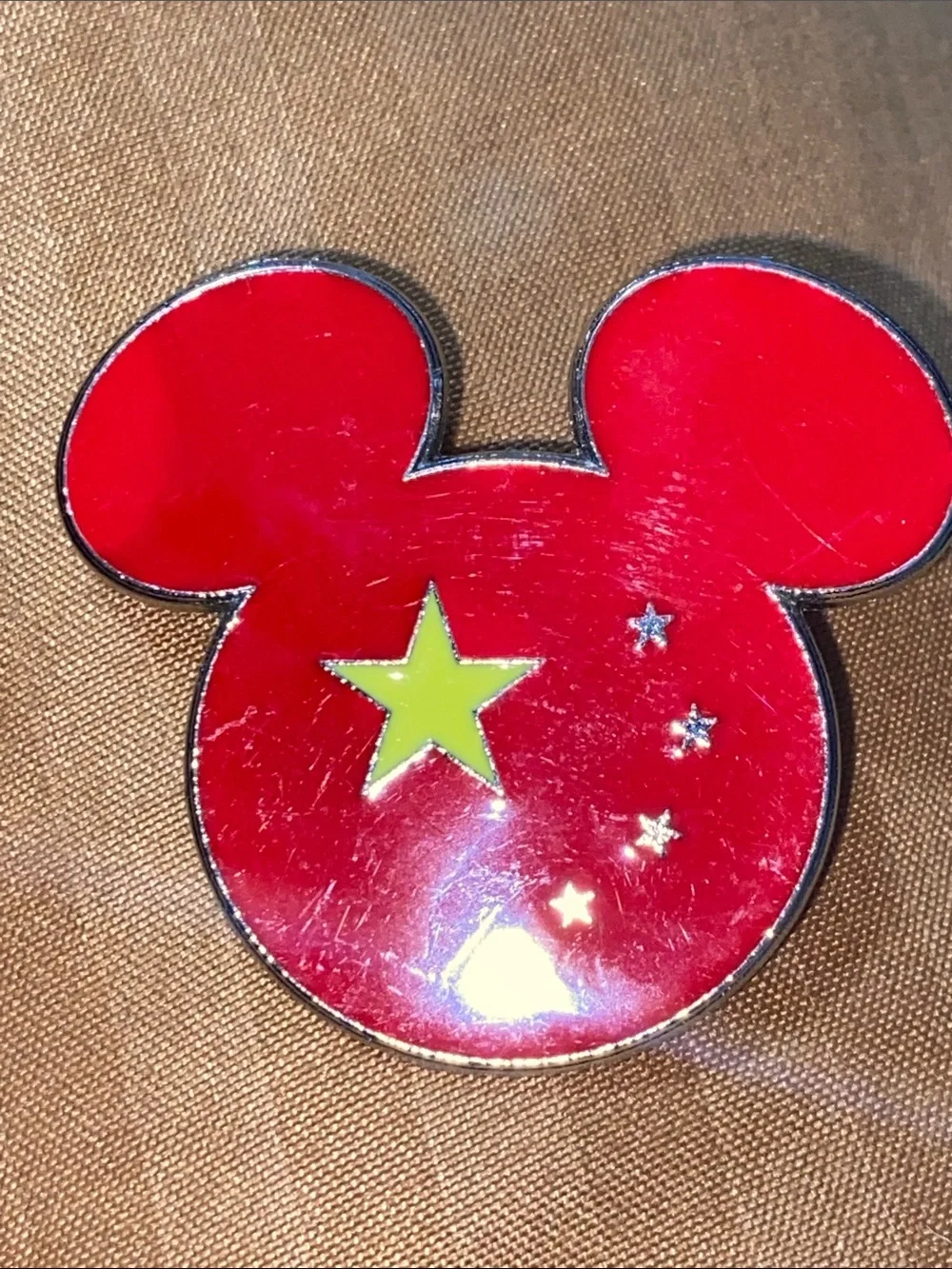 Disney trading Pin Mickey Mouse Chinese flag With a yellow star 2007